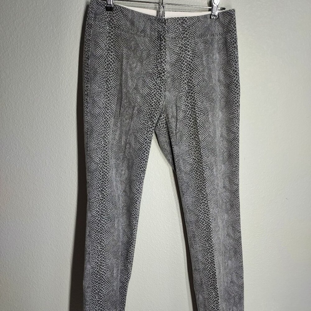 Donna Degnan Women Stretchy Snake Patterned Pants - Gray - Size 4